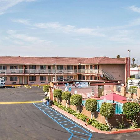 Econo Lodge Anaheim North Екстериор снимка