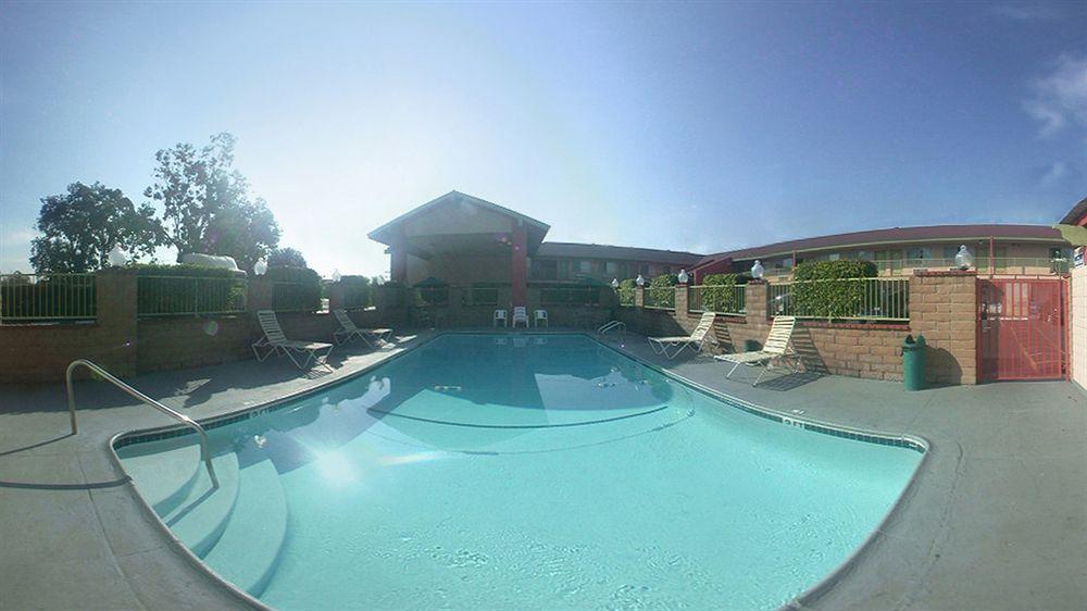 Econo Lodge Anaheim North Екстериор снимка
