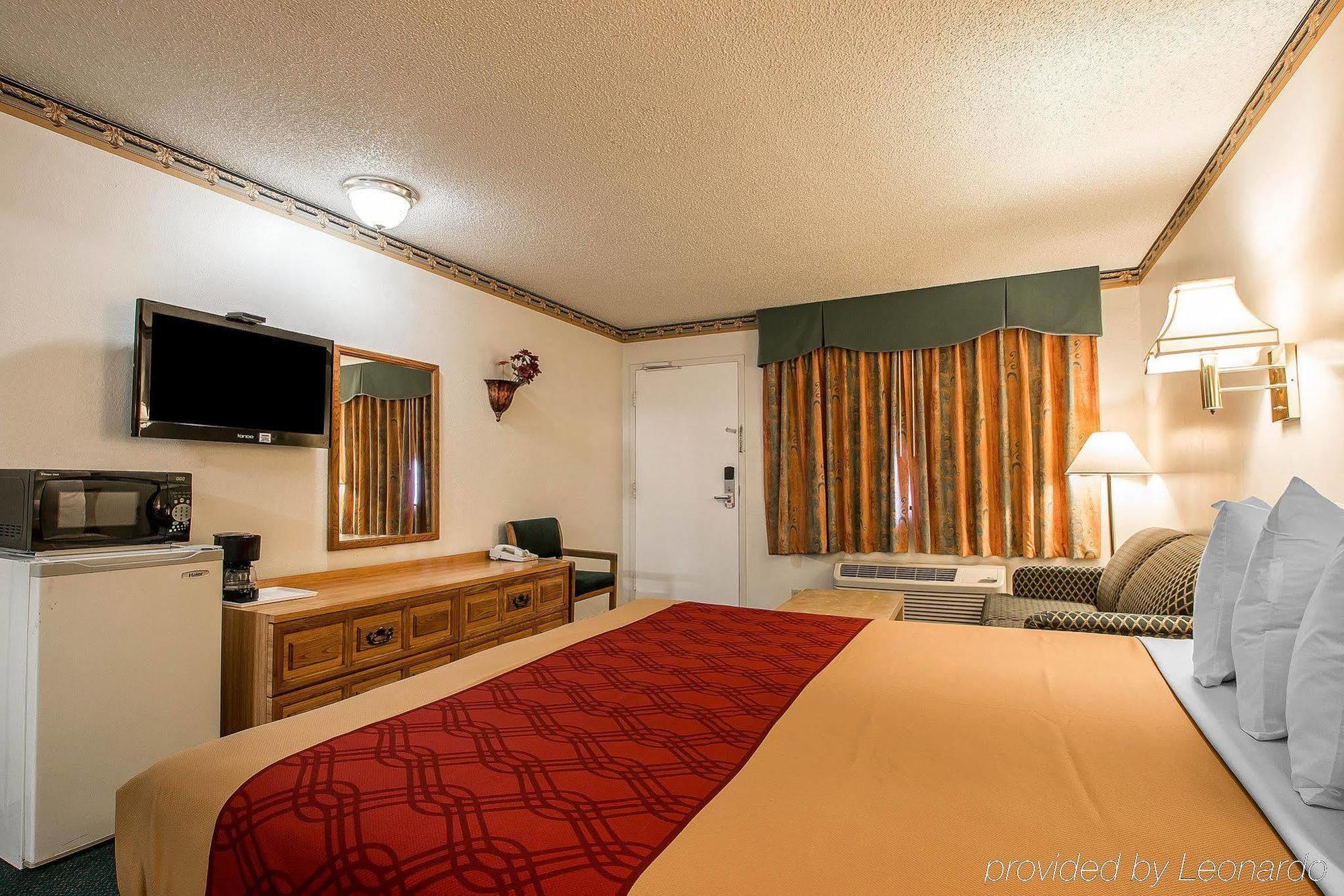 Econo Lodge Anaheim North Екстериор снимка