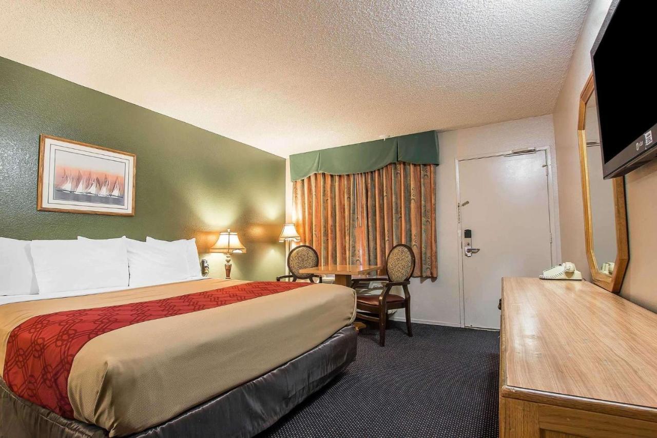 Econo Lodge Anaheim North Екстериор снимка